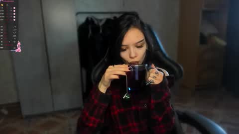 Snapshot of sweetydeviliya chatting on 31, 3, 2026 sweetydeviliya online show from 31, 3, 2026