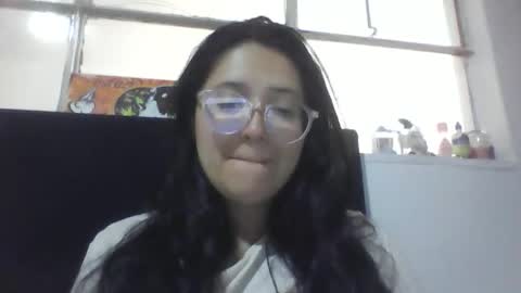 sweetyypeach online show from 23, 11, 2025