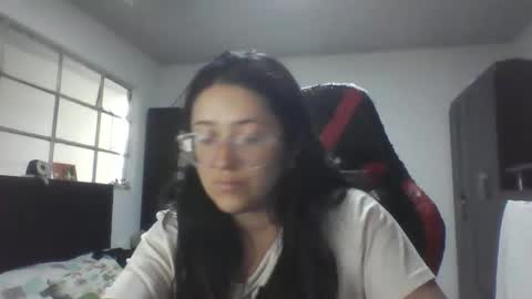 sweetyypeach online show from 24, 11, 2025