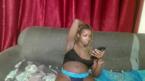Snapshot of sweetz_candice chatting on 18, 2, 2025 sweetz_candice online show from 18, 2, 2025