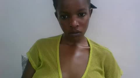 Snapshot of sweetz_candice chatting on 18, 9, 2025 sweetz_candice online show from 18, 9, 2025