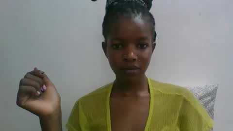 Snapshot of sweetz_candice chatting on 19, 9, 2025 sweetz_candice online show from 19, 9, 2025