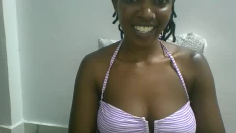 Snapshot of sweetz_candice chatting on 29, 9, 2025 sweetz_candice online show from 29, 9, 2025