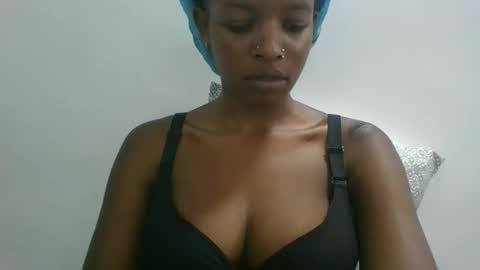 Snapshot of sweetz_candice chatting on 2, 10, 2025 sweetz_candice online show from 2, 10, 2025