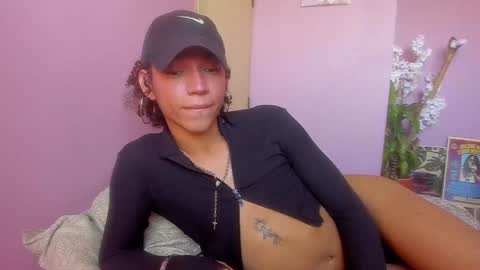 Snapshot of swettcabol chatting on 2, 1, 2025 swettcabol online show from 2, 1, 2025