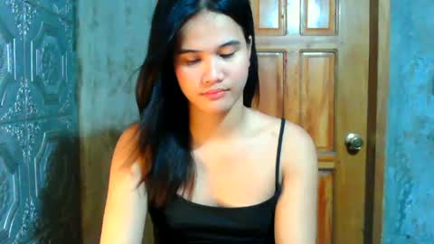 Snapshot of swettie_rhea chatting on 28, 6, 2026 Rhea online show from 28, 6, 2026