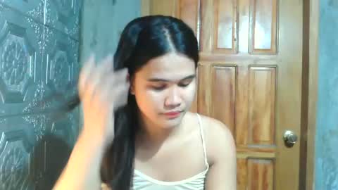 Snapshot of swettie_rhea chatting on 5, 7, 2026 Rhea online show from 5, 7, 2026