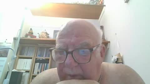 Snapshot of swifty53 chatting on 9, 7, 2026 jim online show from 9, 7, 2026