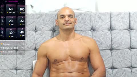    ------- Hi Im Willy  follow me do not forget to put the thumb up  online show from 3, 1, 2025