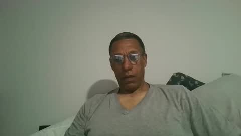 swimmerbod2495 online show from 15, 4, 2026