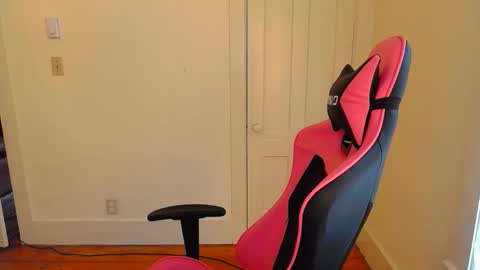 ashley blayde online show from 12, 4, 2026