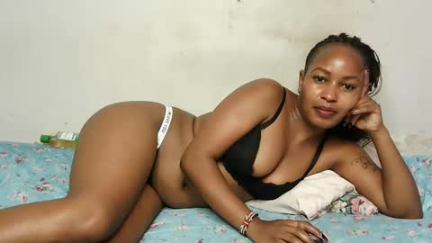 Snapshot of swt_bby chatting on 26, 5, 2026 swt_bby online show from 26, 5, 2026