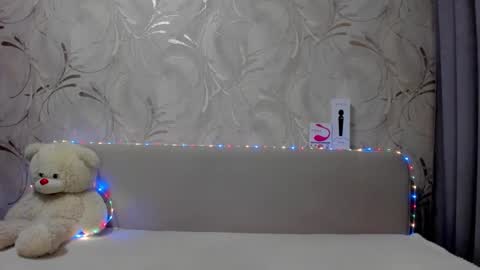 Snapshot of swweetangel chatting on 12, 3, 2025 Ana online show from 12, 3, 2025