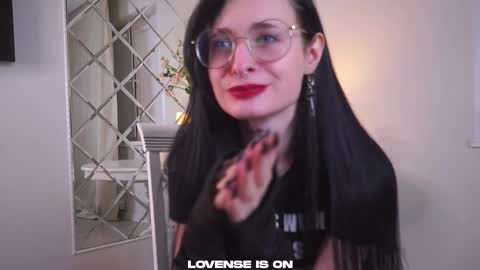 Sophie online show from 16, 10, 2025