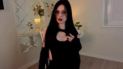 Sophie online show from 17, 10, 2025