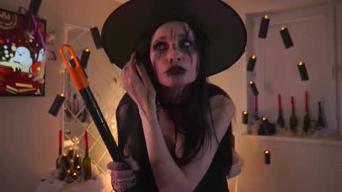 Sophie online show from 25, 10, 2025