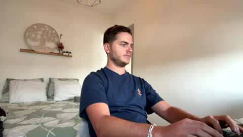 Snapshot of syl092 chatting on 6, 3, 2026 syl092 online show from 6, 3, 2026