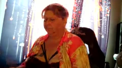 Snapshot of sylviastar47 chatting on 4, 7, 2026 Sylviastar47 online show from 4, 7, 2026