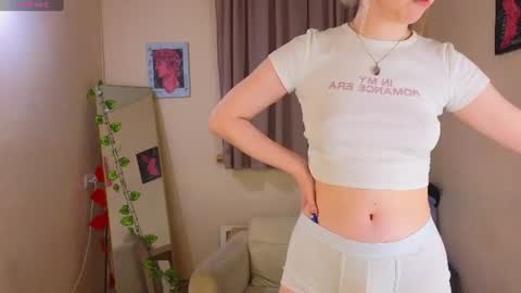 Snapshot of t_blonde chatting on 2, 8, 2026 Dani she online show from 2, 8, 2026