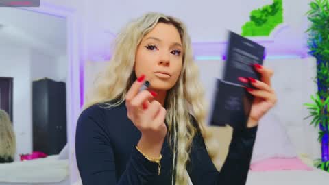 Arianna online show from 7, 1, 2025