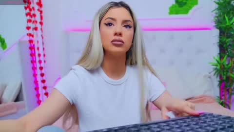 Arianna online show from 10, 2, 2025