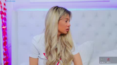 Arianna online show from 8, 3, 2025