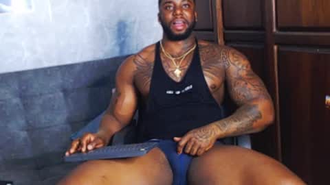 Tairon Tucke online show from 3, 12, 2024