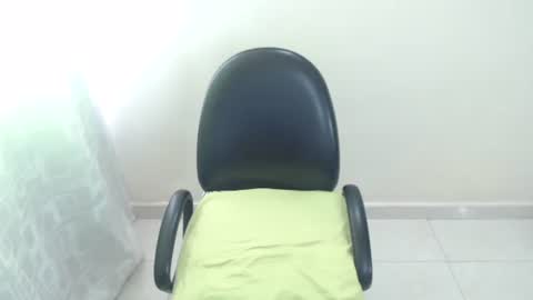 Juli online show from 8, 4, 2026