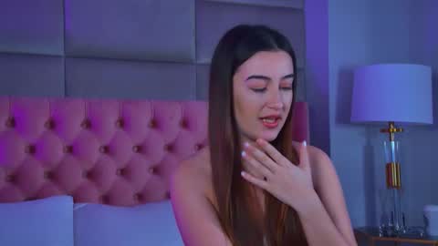 taliamorenne online show from 13, 1, 2026