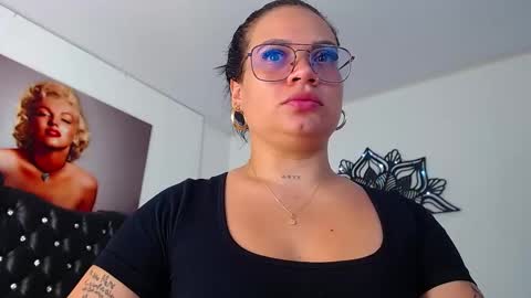 Snapshot of taliana36 chatting on 24, 2, 2025 taliana36 online show from 24, 2, 2025