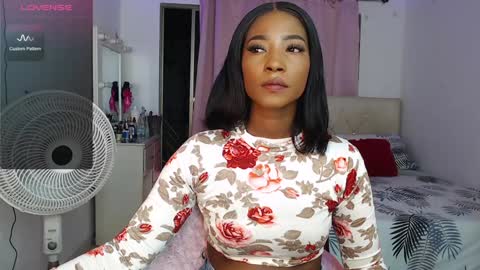 taliana  modelo independiente online show from 5, 2, 2025