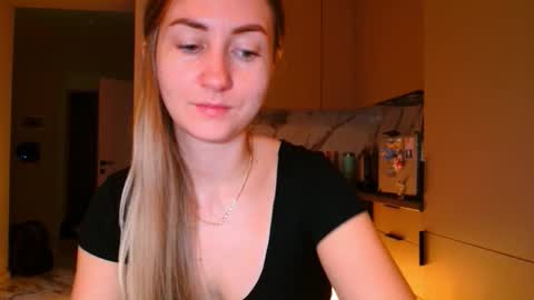  Kira  online show from 25, 11, 2025