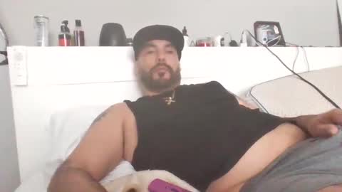 talllatino310 online show from 28, 2, 2025