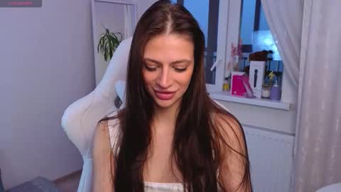 Snapshot of tamagotchi_san chatting on 28, 11, 2025 Daria Promisess online show from 28, 11, 2025