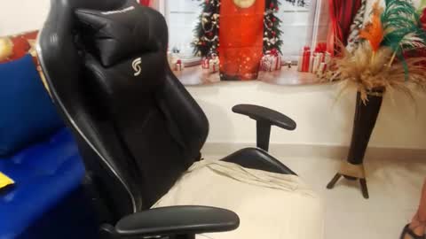 Snapshot of tamara_luaren chatting on 7, 12, 2024 Tamara online show from 7, 12, 2024