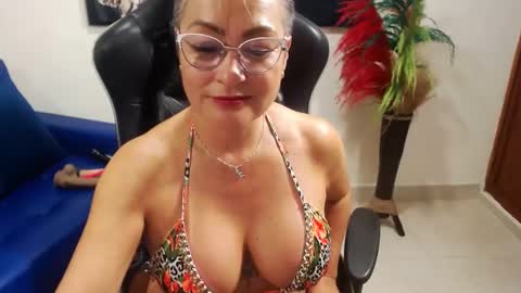 Snapshot of tamara_luaren chatting on 16, 9, 2025 Tamara online show from 16, 9, 2025