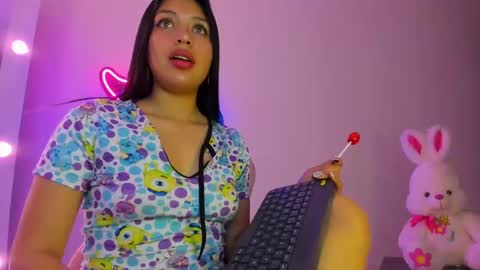 Snapshot of tamara_marquez chatting on 22, 9, 2025 SOFIA online show from 22, 9, 2025