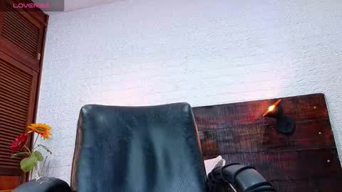    online show from 25, 11, 2025