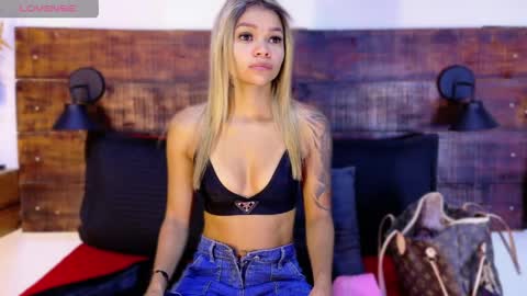 Snapshot of tamara_sanz1 chatting on 24, 4, 2026 online show from 24, 4, 2026