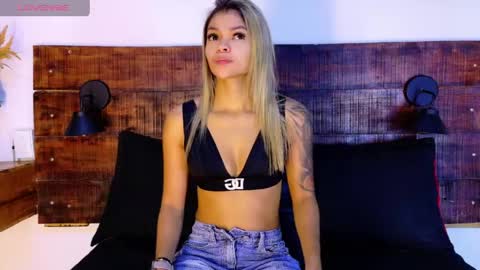 Snapshot of tamara_sanz1 chatting on 1, 5, 2026 online show from 1, 5, 2026