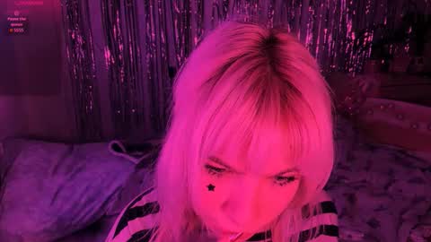 Lola online show from 7, 1, 2026