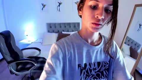 Snapshot of tamy_edwards chatting on 1, 3, 2025 Tamy online show from 1, 3, 2025