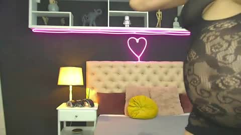 Tania Karevina online show from 15, 5, 2026