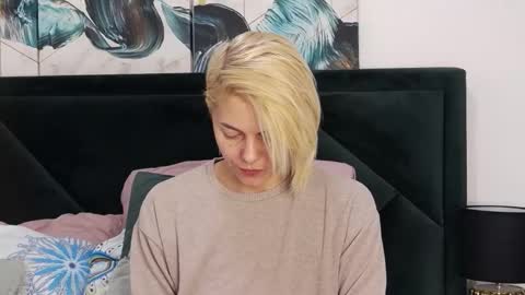 Snapshot of taniyagrey chatting on 11, 2, 2026 tanyaGrey online show from 11, 2, 2026