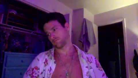 Dr. Love online show from 8, 4, 2026