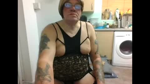 tanya_sissie_somerset online show from 31, 12, 2024