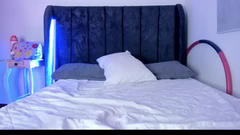 tara__ online show from 4, 11, 2025