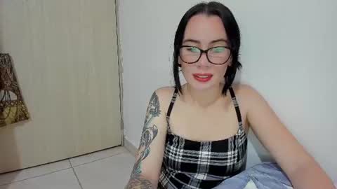 Snapshot of tara_joi chatting on 26, 7, 2026 Tara online show from 26, 7, 2026