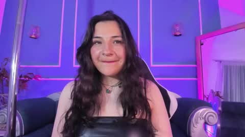 Snapshot of tarataylorr chatting on 21, 10, 2025 Tara online show from 21, 10, 2025