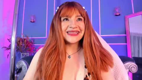 Snapshot of tarataylorr chatting on 20, 11, 2025 Tara online show from 20, 11, 2025